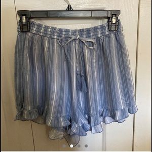 hollister flowy shorts